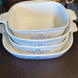 VINTAGE Corning Ware Blue Cornflower Baking Dishes Set of 4 Lids P-4 no lids. 1